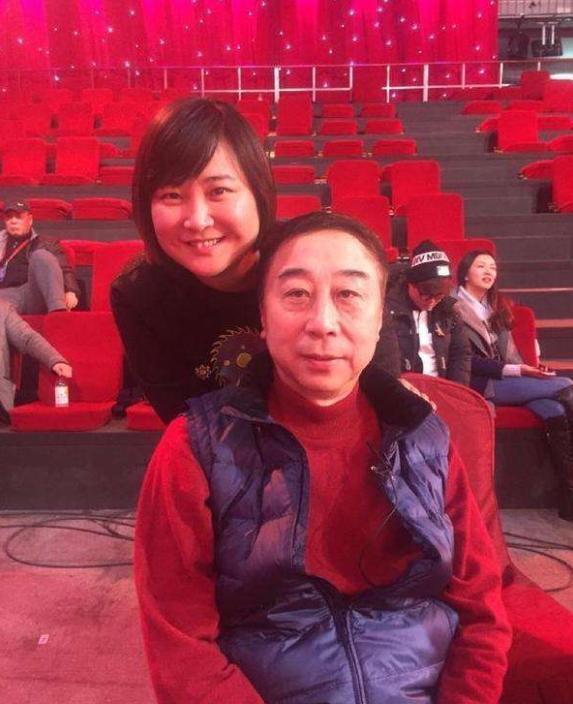 岳云鹏|岳云鹏晒六步仿妆成贾玲，当事人回应：我哪做得不对，你可以直说