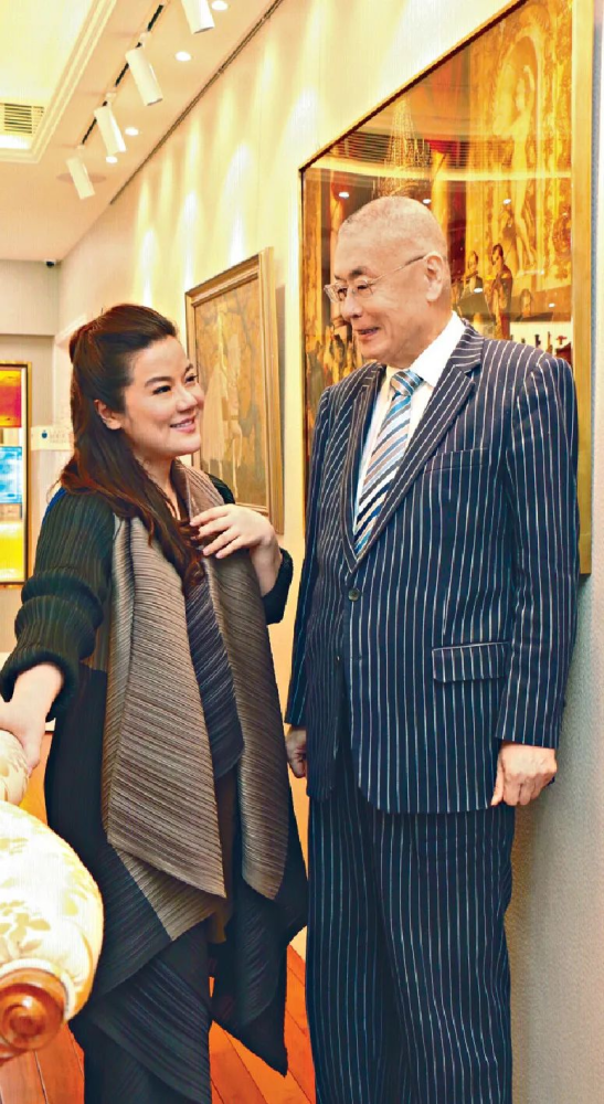81岁钢琴大师刘诗昆再当爸第3任娇妻44岁顺利产女