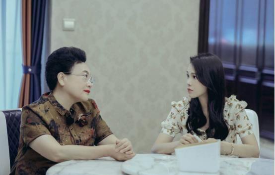 伊能静|伊能静购900件商品到货，新房垃圾堆积如山，网友：又能赚广告费了