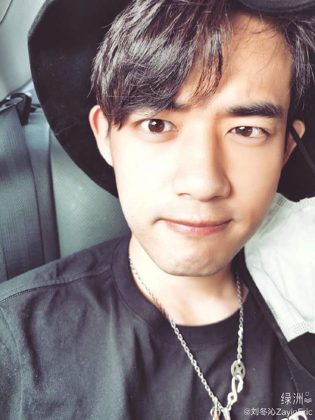 韩东君张彬彬同学出道5年资源很好却没火还曾被楚乔传剧组换掉