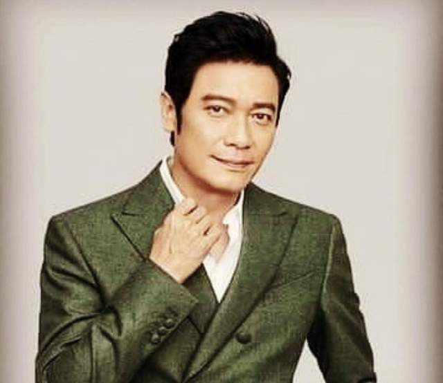 直播带货|香港首位三届视帝，与网红直播带货，网友直言自降身价