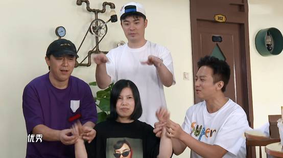 哈哈哈哈哈|《哈哈哈哈哈》节目组有多坑？嘉宾半夜被扔加油站，邓超直接崩溃