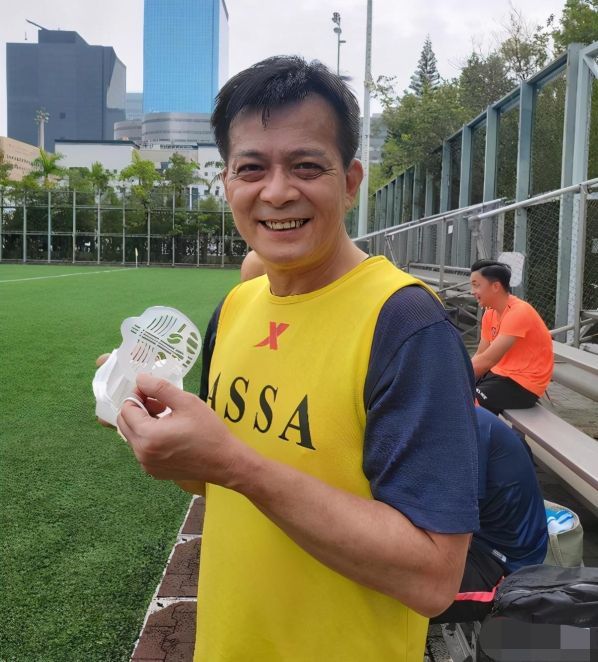 黄日华公开透露梁洁华去世后的生活现状!