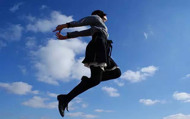 如何拍摄出美美的跳跃照片