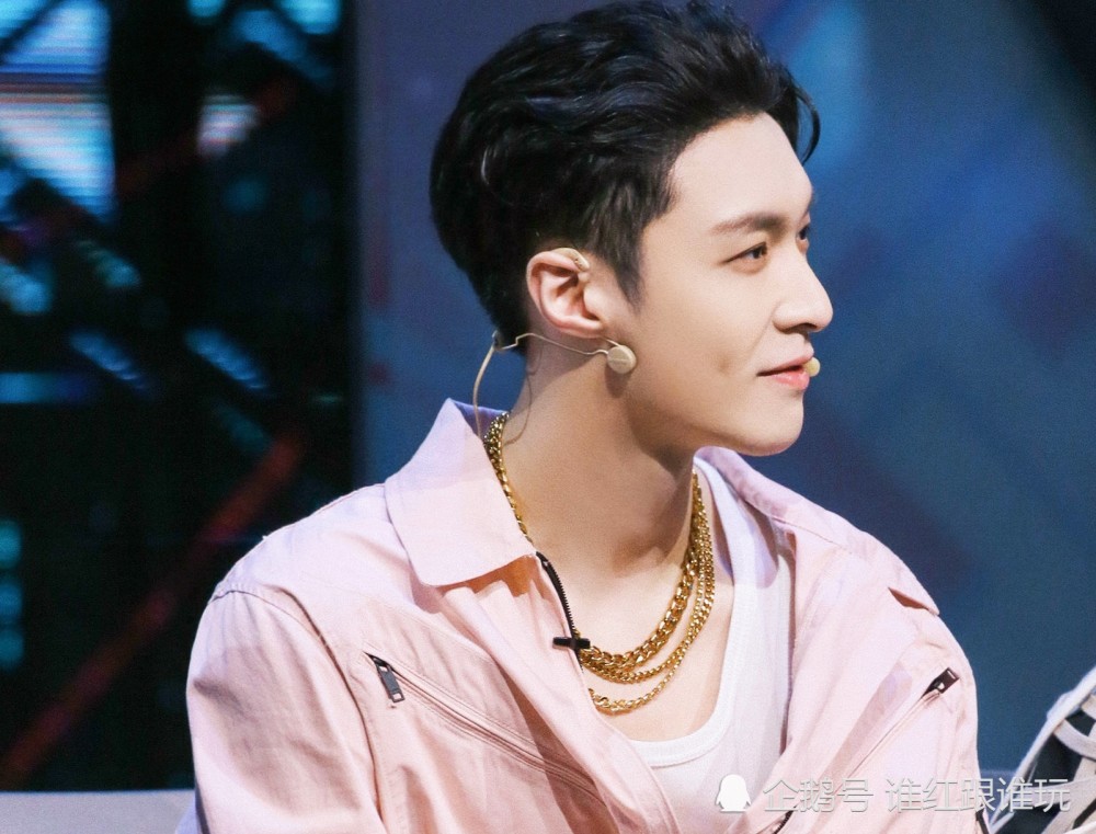 张艺兴|别人都是名字，只有张艺兴是作品！这个C位，他站的实至名归！