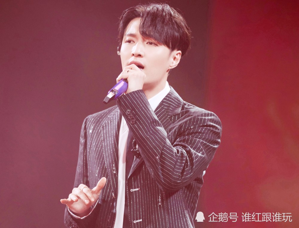 张艺兴|别人都是名字，只有张艺兴是作品！这个C位，他站的实至名归！