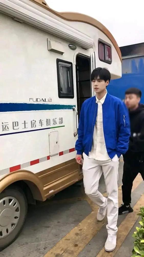 刘昊然|身高185的90后男演员，胡一天遭质疑，刘昊然有点意外