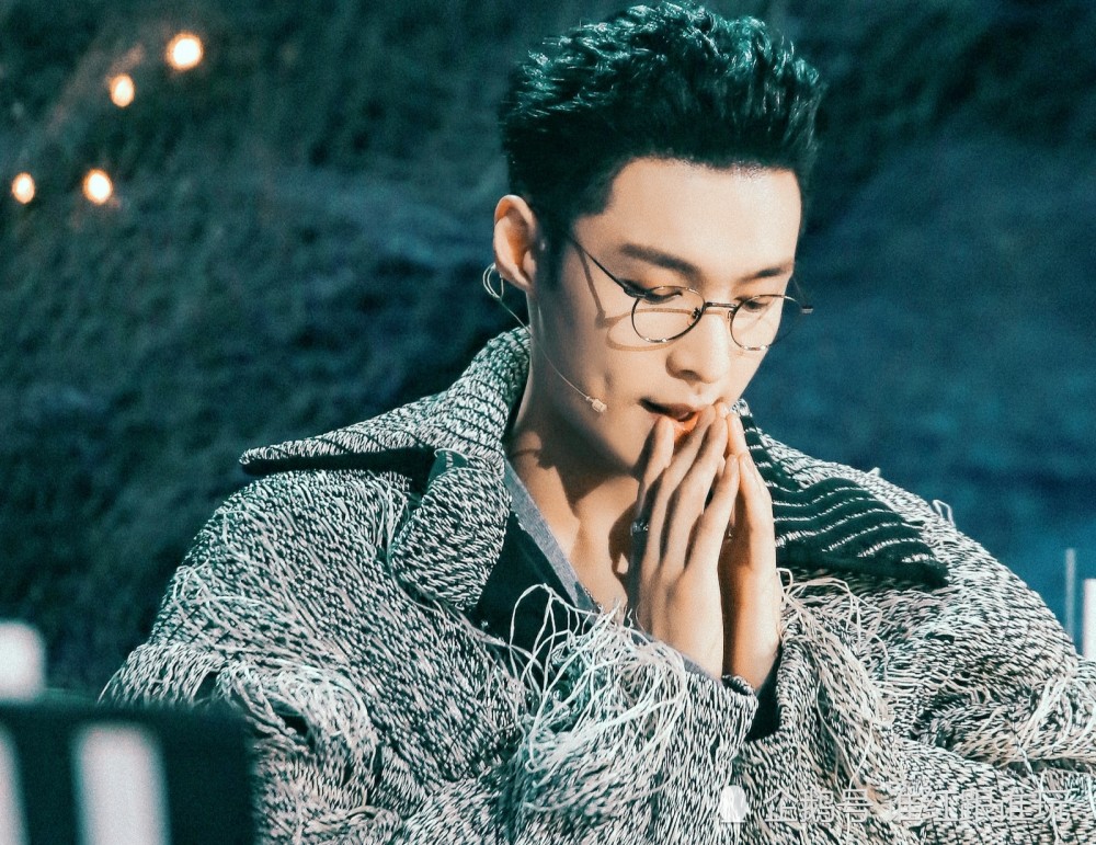 张艺兴|别人都是名字，只有张艺兴是作品！这个C位，他站的实至名归！