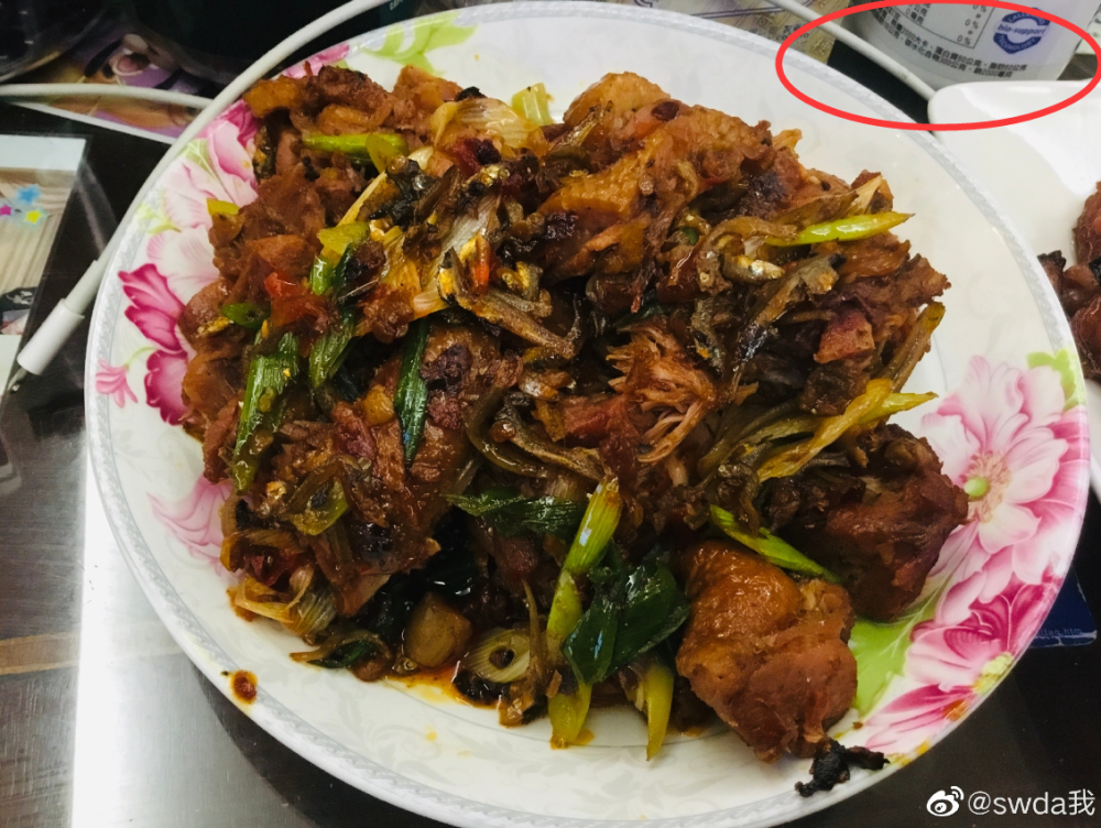 郭碧婷|郭碧婷出月子后带女儿回娘家调养，郭爸爸晒照曝光外孙女保健品