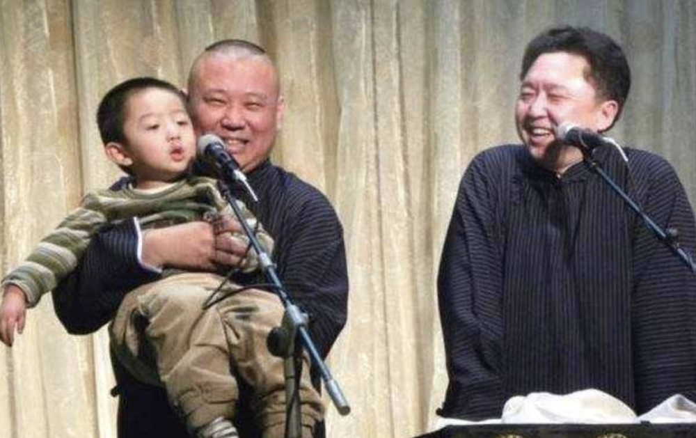 于谦|于谦首次曝光7岁二儿子，7年前曾澄清二婚，俩少爷拜郭德纲为师