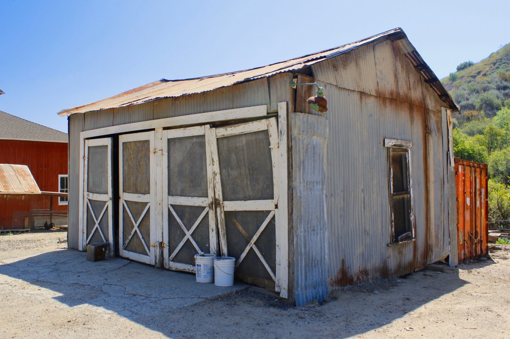 废弃的美国无人镇曾因石油一夜暴富如今被弃在荒野中无人问津