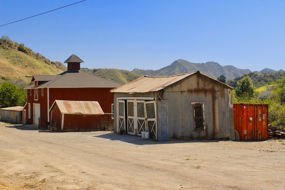 废弃的美国无人镇曾因石油一夜暴富如今被弃在荒野中无人问津