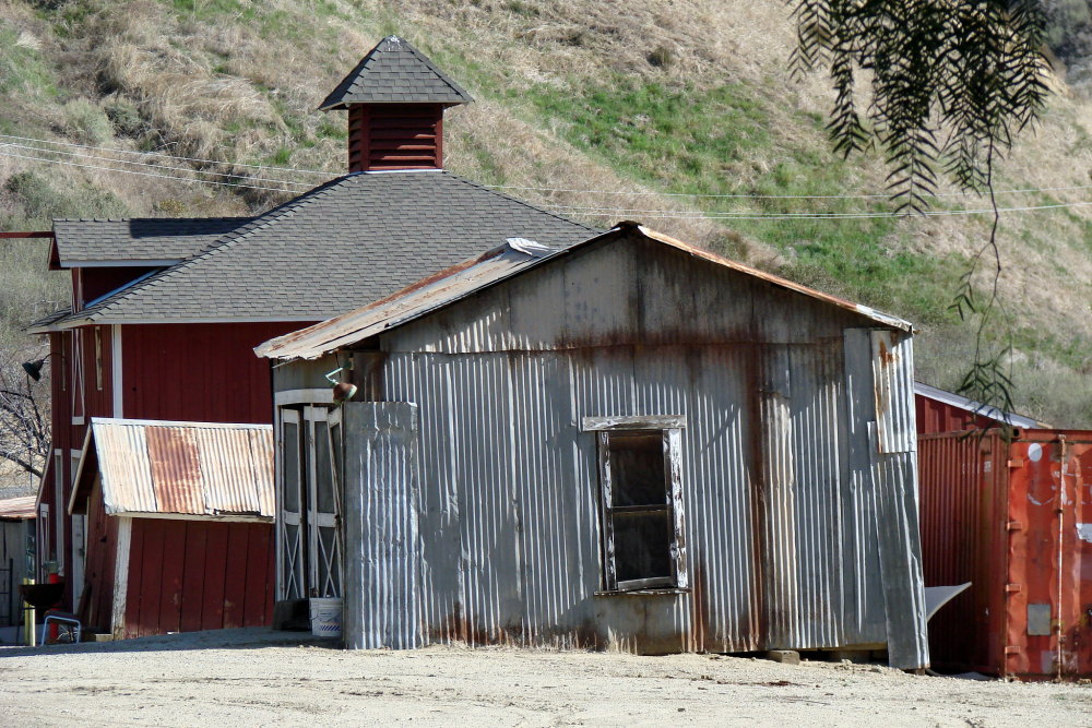 废弃的美国无人镇曾因石油一夜暴富如今被弃在荒野中无人问津