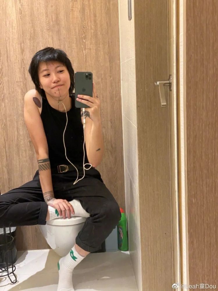 窦靖童|窦靖童第一万次向我们证明，她真的是王菲亲生的