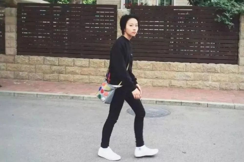 窦靖童|窦靖童第一万次向我们证明，她真的是王菲亲生的