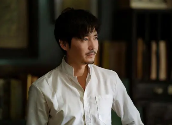 夏继成|《隐秘而伟大》播出后，“鸡腿处长”夏继成这个演员藏不住了