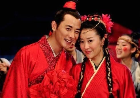 赵薇|娱乐圈的“隐形”富豪，除了霸气的赵薇之外，还有低调的她