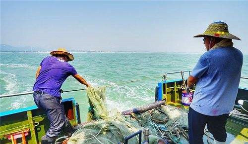 鲁荣渔26号大逃杀 33人出海 11人返港 人性究竟能有多阴暗 鲁荣渔26 刘贵夺 李承权 包德 渔船