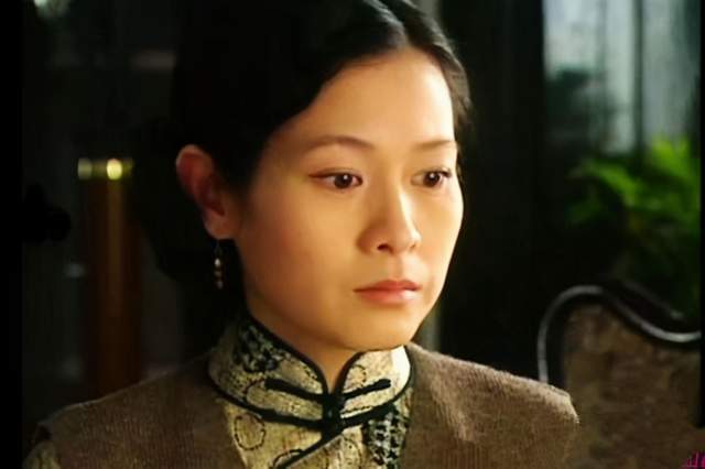 刘若英饰演的张幼仪离婚后的张幼仪没有自暴自弃,怨天尤人,而是选择