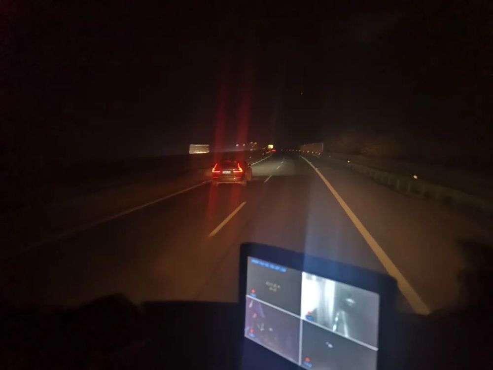 夜间高速开车图片实拍图片