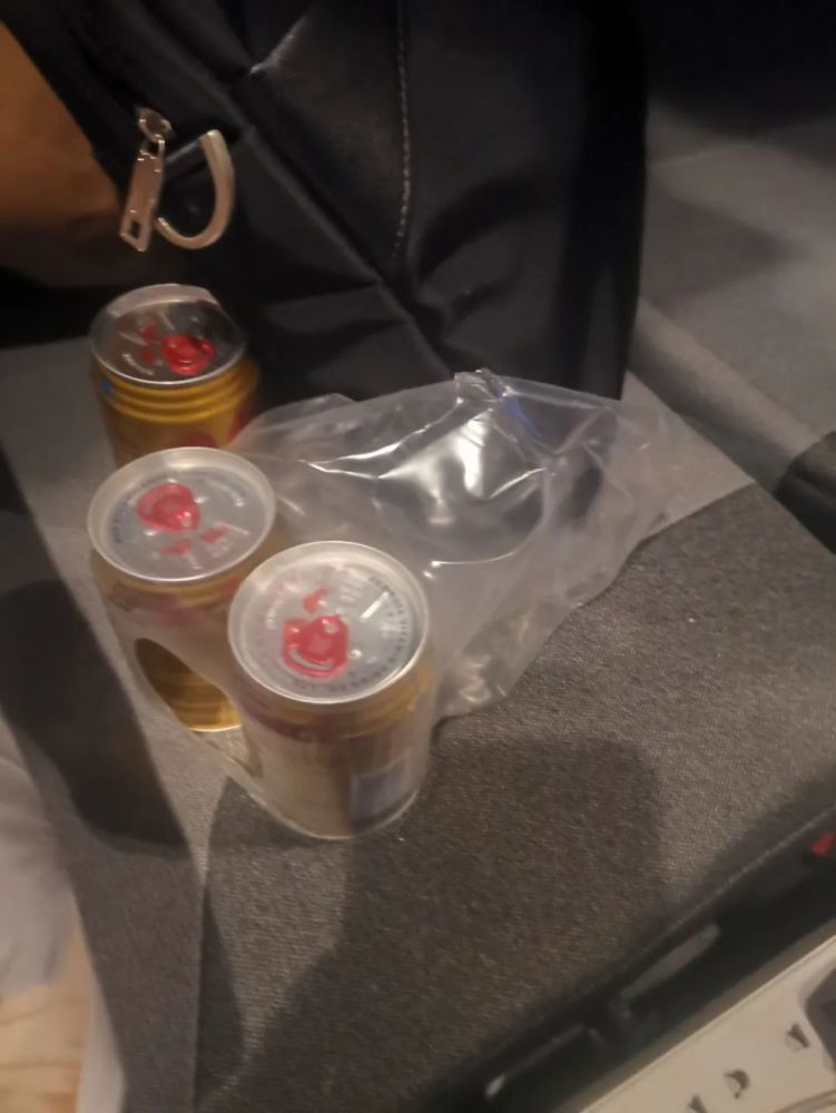 致敬劳动者纪实我们在双十一物流高峰期和货车驾驶人一同跑了一趟货