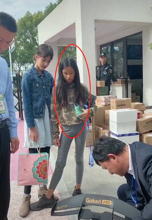 张庭女儿回应长相争议-WordPress极简博客