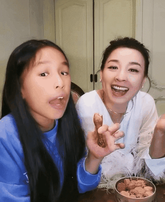 张庭女儿回应长相争议-WordPress极简博客