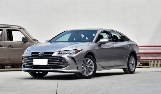 2021款亚洲龙到店起步就是豪华版配25l自吸售2268万