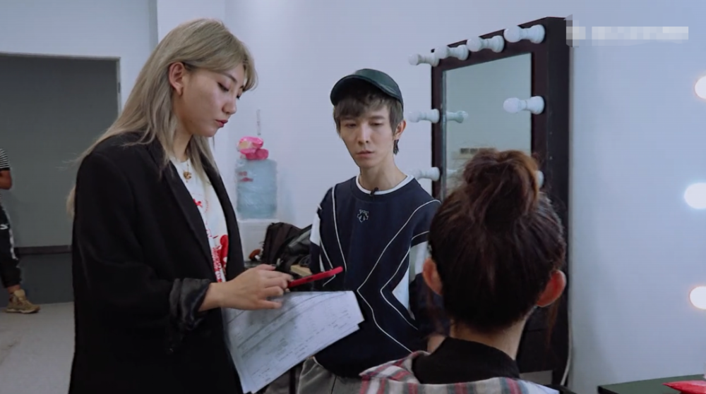 郭敬明|终于有人治她了