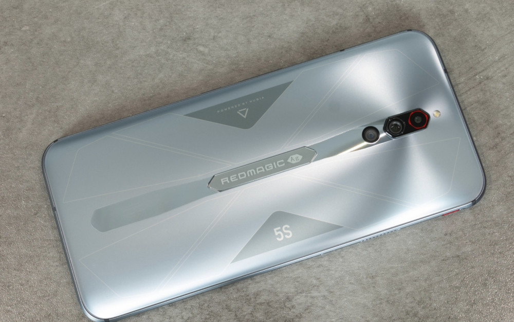 红魔5s测评:骁龙865 144hz 高效散热