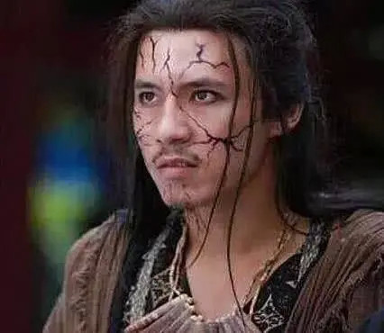 他是花千骨中的旷野天曾经被嫌弃长得丑如今帅到逆天