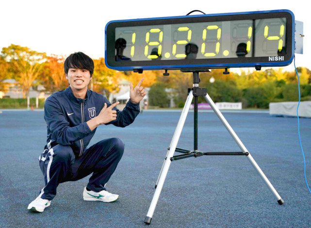 这是一个水平高极高的比赛,高桥英辉顶住了池田向希的挑战,后者凭借37