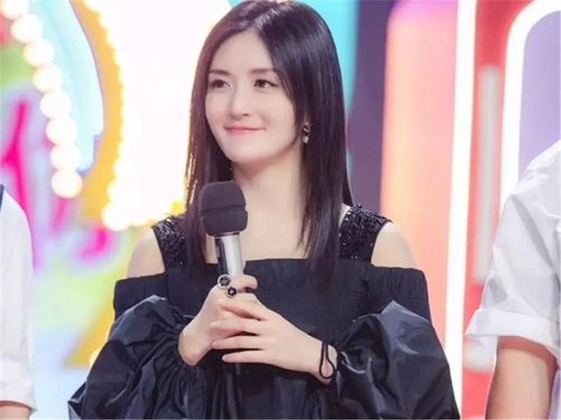 谢娜|谢娜孕吐明显，节目中不参加游戏，网友：二胎预定