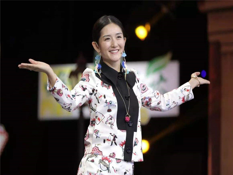 谢娜|谢娜孕吐明显，节目中不参加游戏，网友：二胎预定