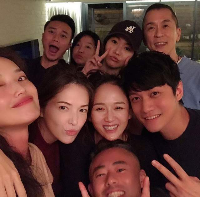 陈乔恩|陈乔恩带男友看演出，台下亲密合影，艾伦来台湾两个月仍不舍离开