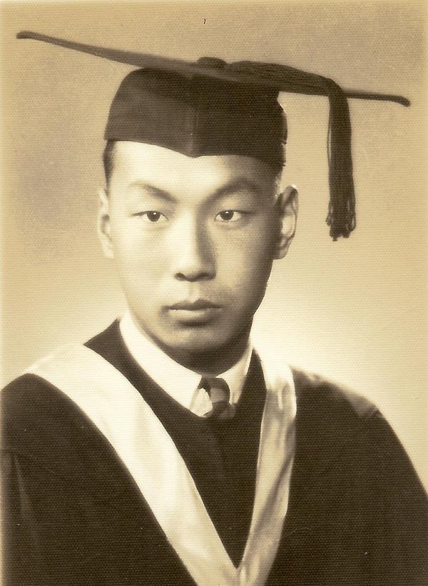 1925年,张茂渊出国留学.在从上海赴英国的轮船上,遇到了李开弟.