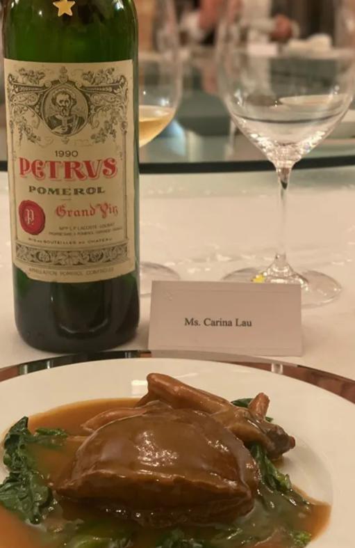 刘嘉玲|有钱任性？刘嘉玲用500万古董花瓶插花，家中吊灯镶钻价值上百万