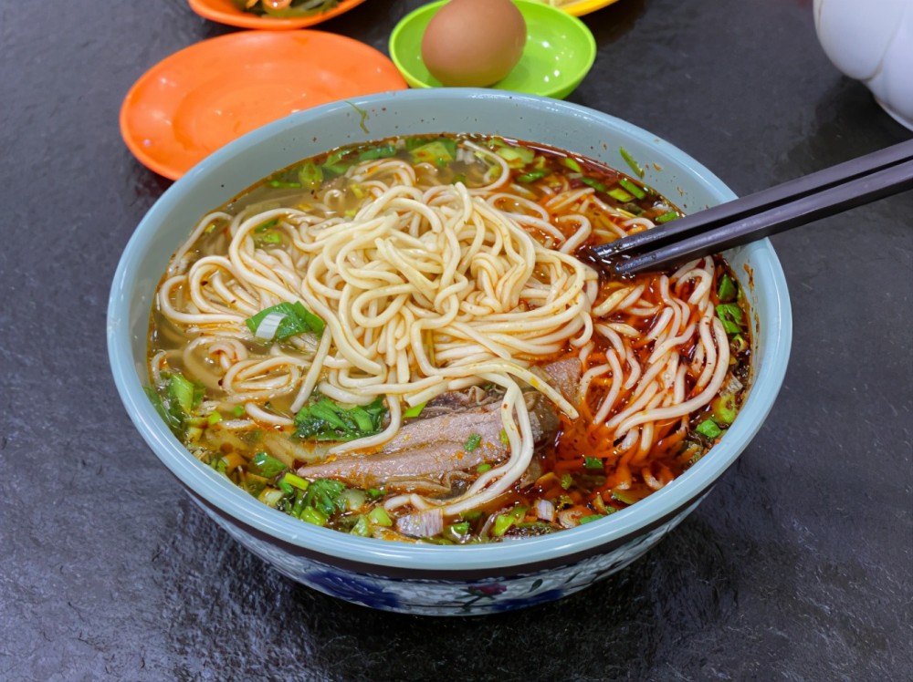 北方面条vs南方面条大众又普通家常又解馋究竟谁更会吃