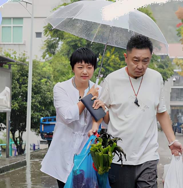 白慧明|于谦和白慧明的婚姻真的完美吗？醒醒吧，没有一桩婚姻不苦涩