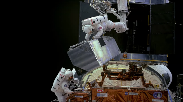 太空|我在太空待了30年，立下的功劳，应该能在北京买8套四合院了