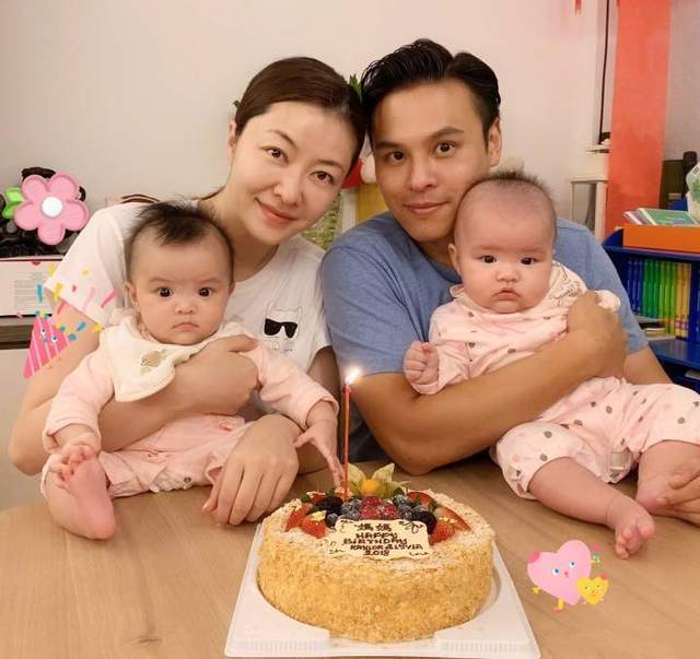 郭可颂|郭可颂街边偶遇熊黛林广告牌，拍照称“堵车也开心”，隔空示爱老婆