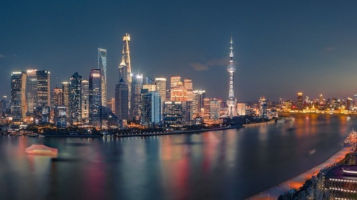 中国与美国gdp_世界银行预测:今年中国GDP保持增长美国下降6.1%