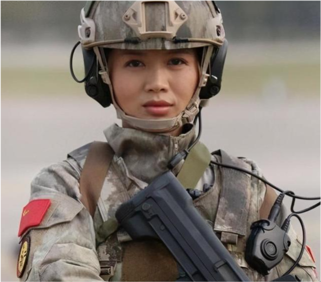 从谭晓林到梁海棠,再到梁樱桃,她用演技和英姿飒爽的军装照征服了不少