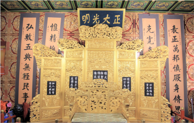 光宗因疾病被迫禅位给宁宗,参与拥立的主要有外戚韩侂胄,宗室赵汝愚