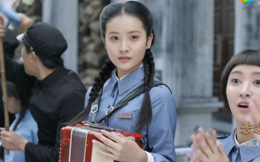 抹发胶抽雪茄,《亮剑3》变偶像养成,人民日报也看不下去了