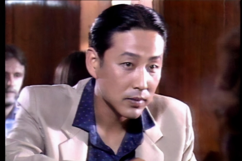 《围城》:苏文纨"倒追"方鸿渐失败,隐藏了三个男女关系的真相_腾讯