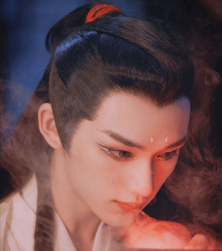 丁程鑫狐媚版小唯a爆全场获158票助力性转版画皮第二