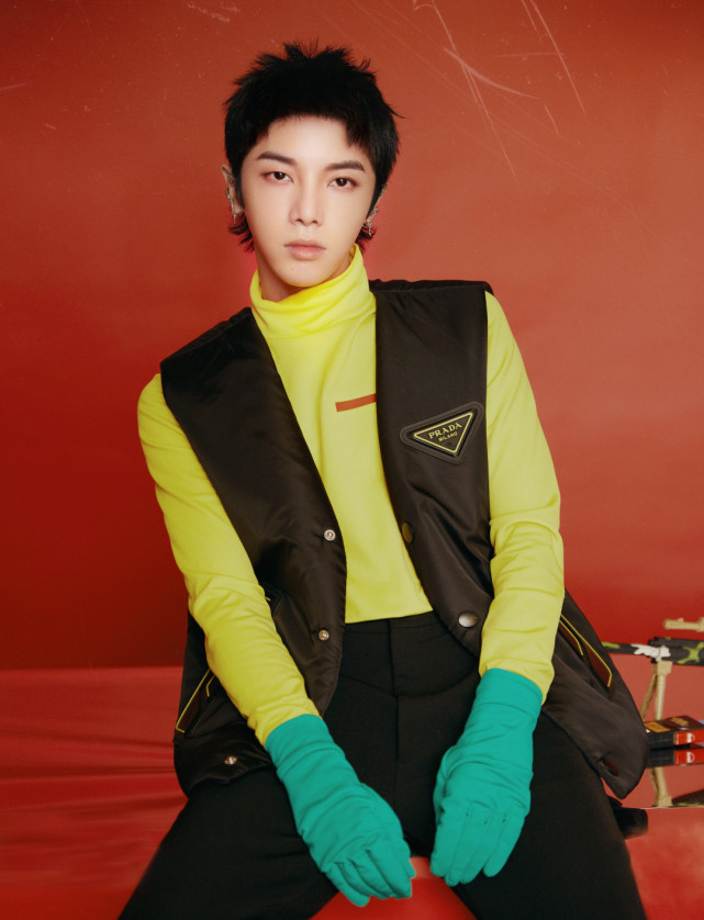 华晨宇:跟我进圈