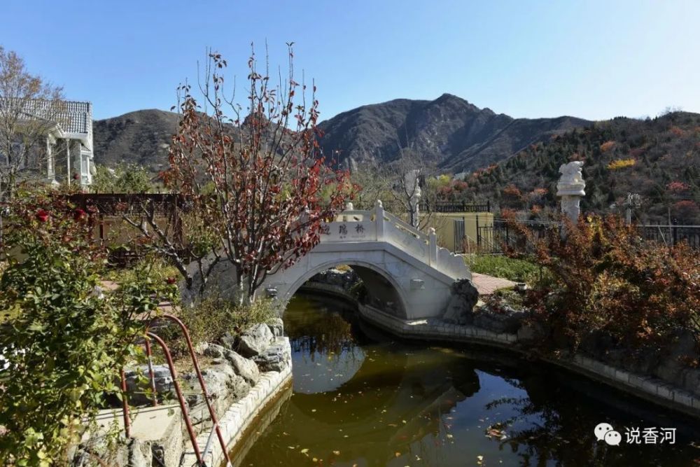 周景峰,张光奎,肖光和,马会云一行,在北京八达岭长城北麓的崇山峻岭中