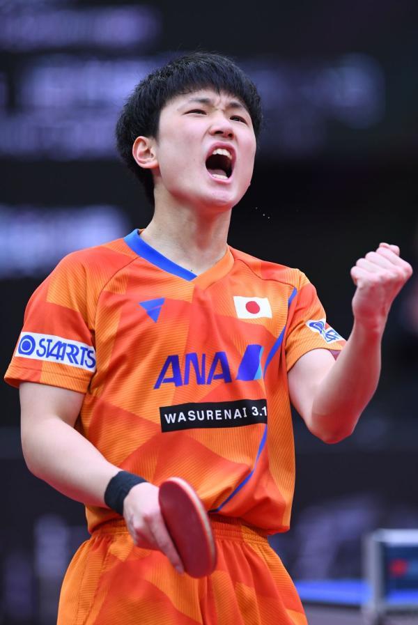 乒乓球男子世界杯日本选手张本智和获得季军